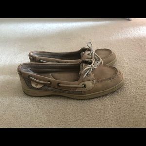 Sperry Topsider flats